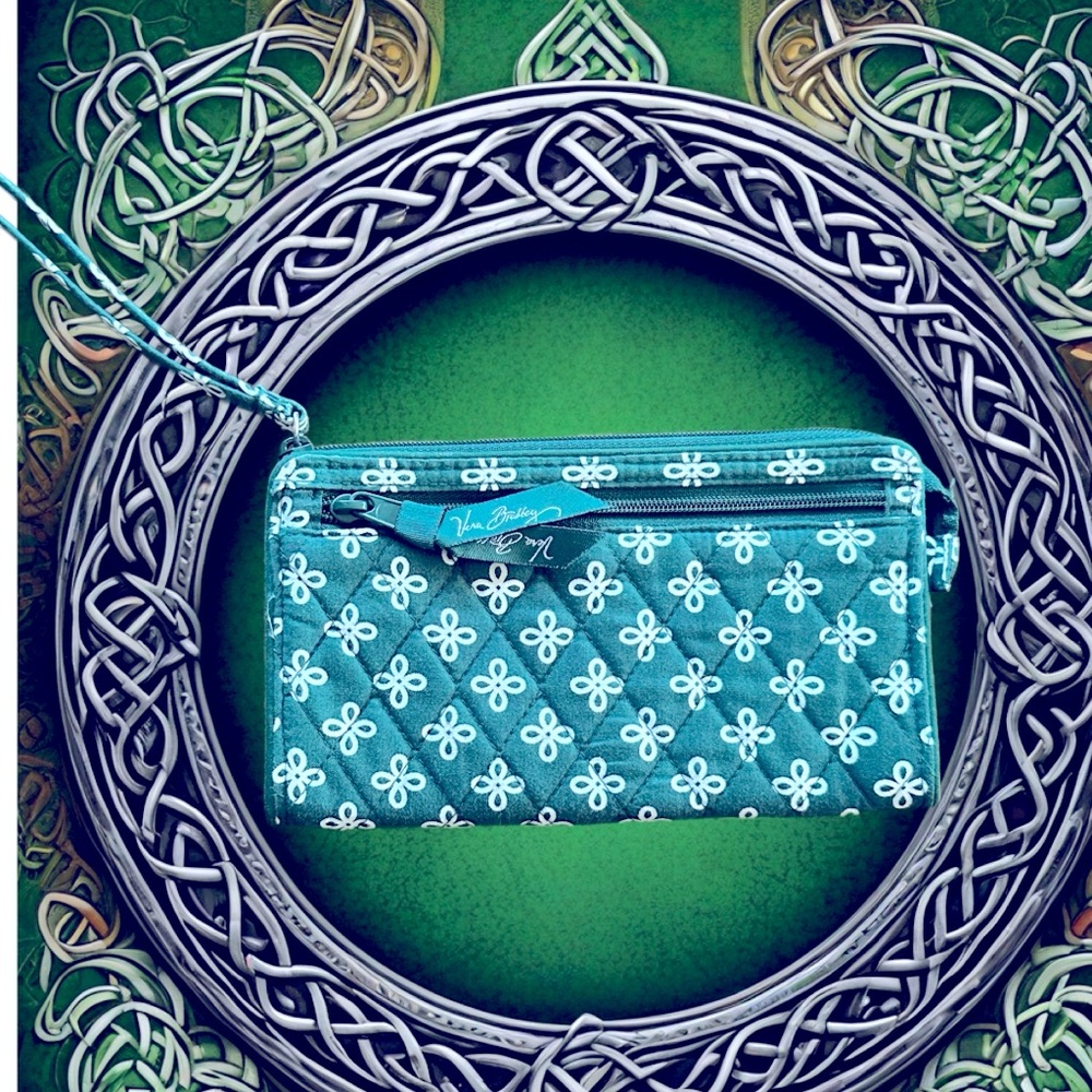 Vera Bradley Celtic pattern wristlet